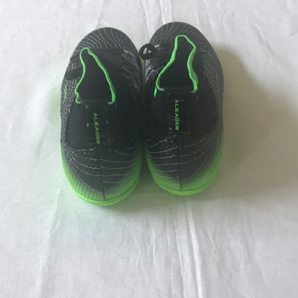 Adidas youth sneakers - Picture 6 of 11